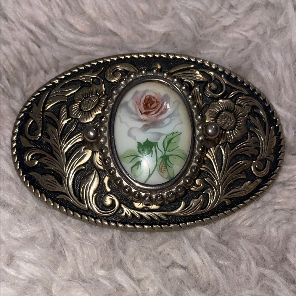 Vintage Gold Floral Buckle with Rose Design